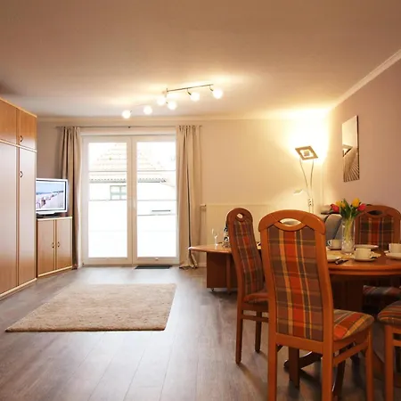 Appartementhaus Eichsfeldia 7 * Kuehlungsborn